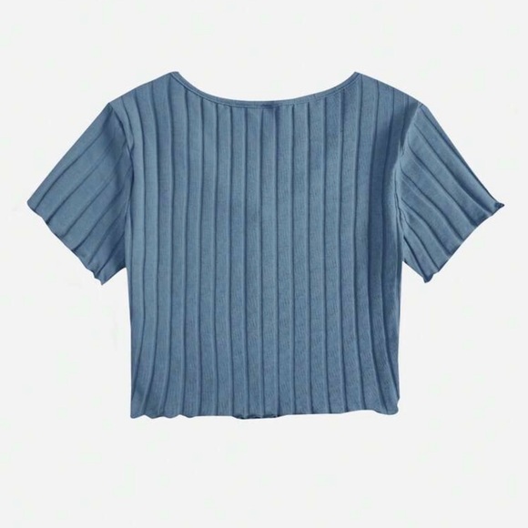 Blue Button-Up Ribbed Crop Top - Picture 2 of 2